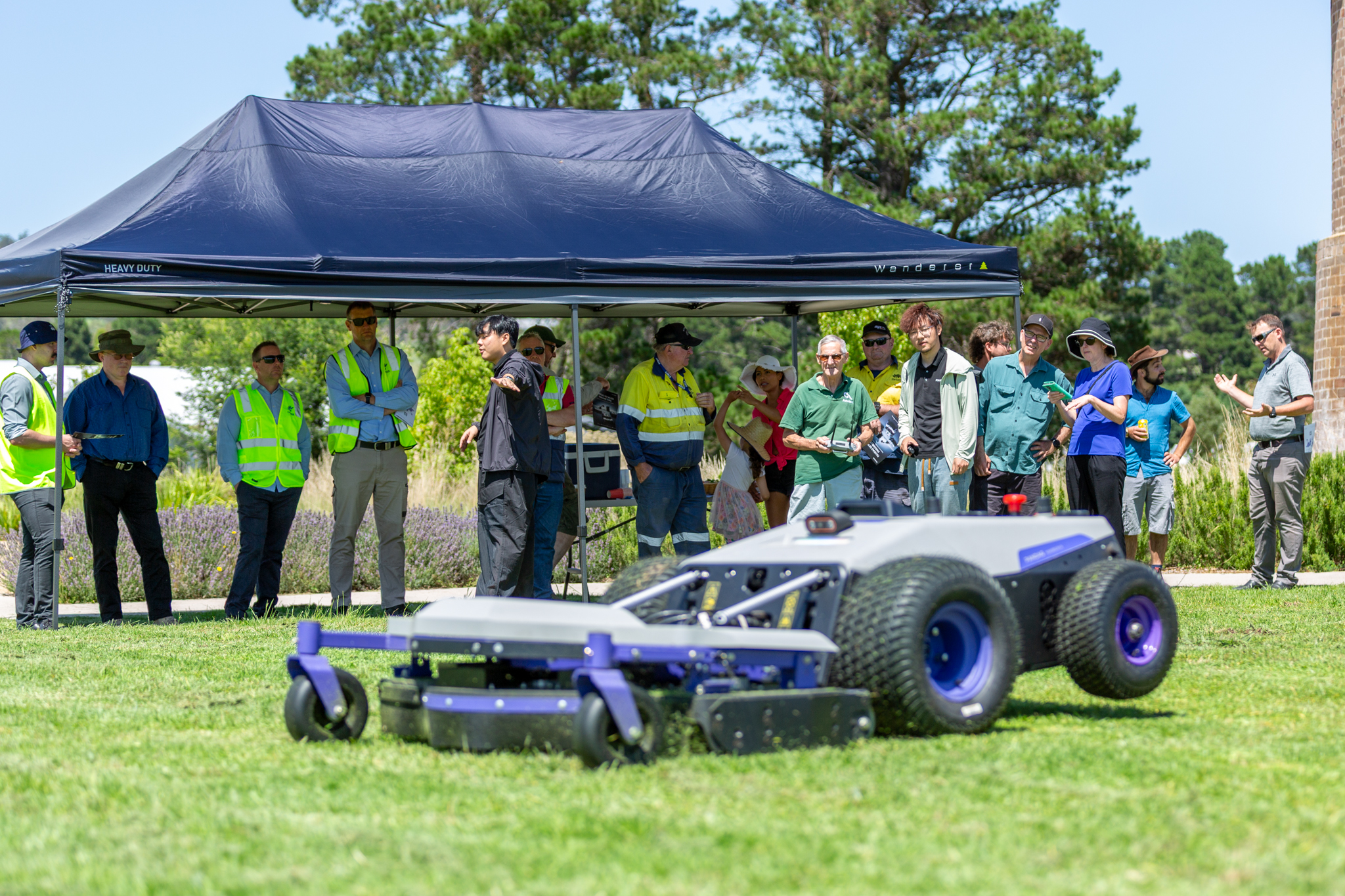 That right there, you see the back wheels off the ground? This is not skid steering so it will not tear up your turf like tracks or 4WD skid steering will. When it goes into a turn the back wheels are only there for balance. We have seen all 3 methods of steering and if you don't want your turf torn up, then this is what you want.
